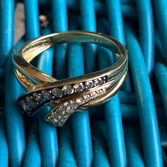 LeVian Ring w/ Chocolate & white diamonds. Size 7 - Picture 7 of 9